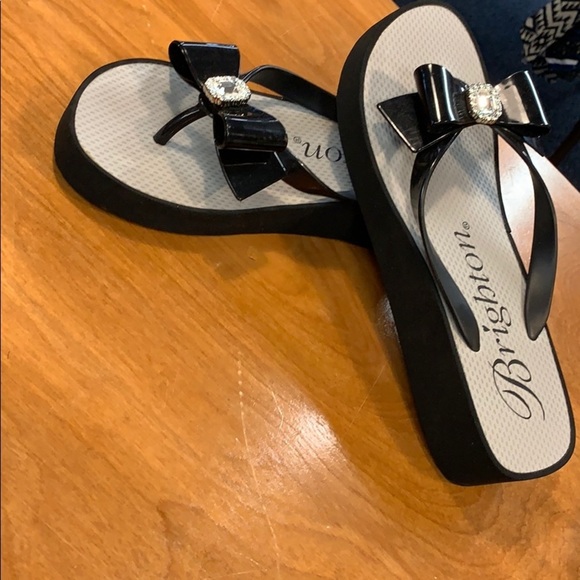% Brighton Wedge Thong Sandals sz 10 - Picture 2 of 2